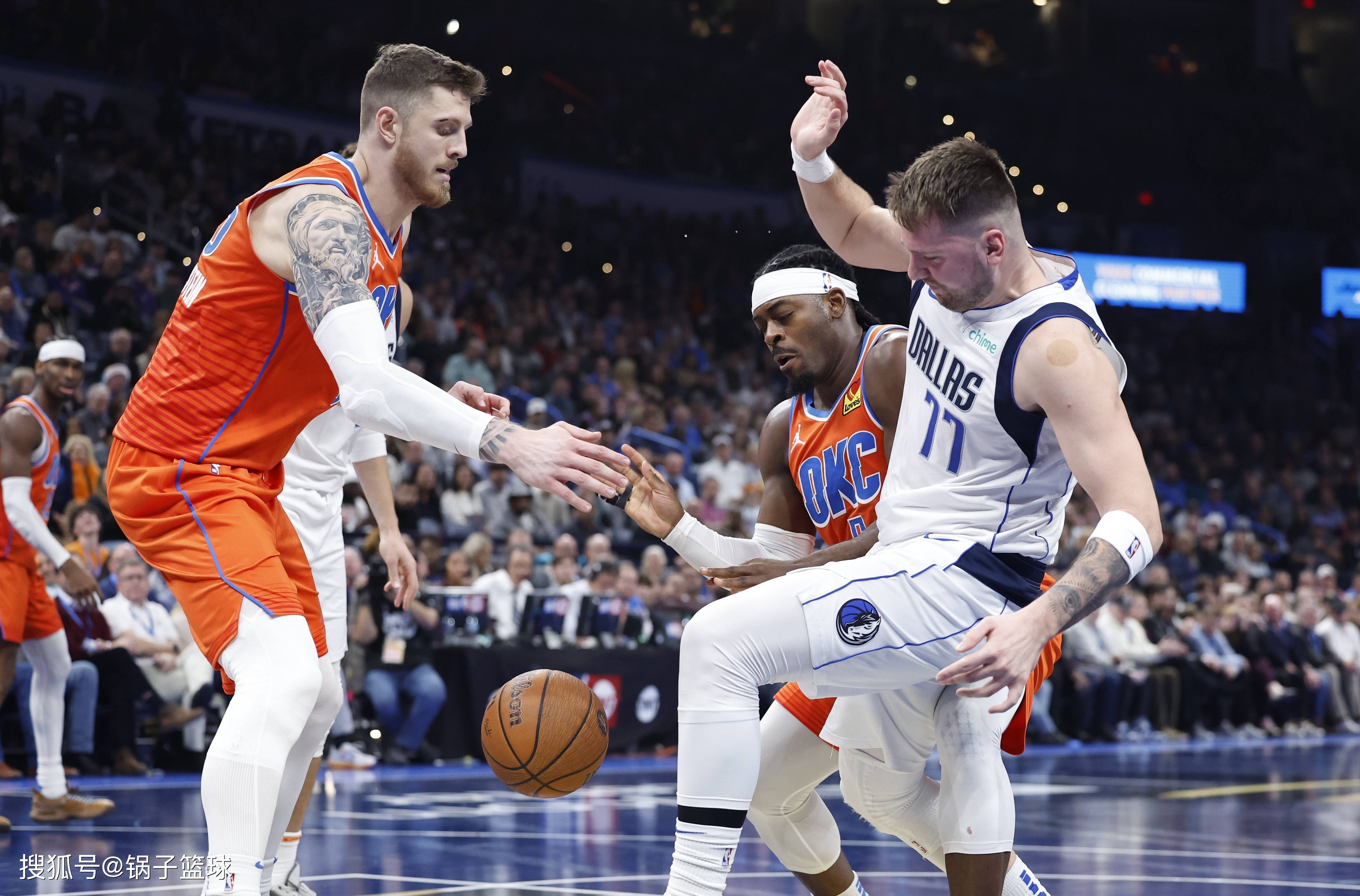 晋级下一阶段引发热议!,东契奇在尤文图斯比赛中比赛局势复杂引发球迷热议 晋级下一阶段引发热议!,东契奇在尤文图斯比赛中比赛局势复杂引发球迷热议