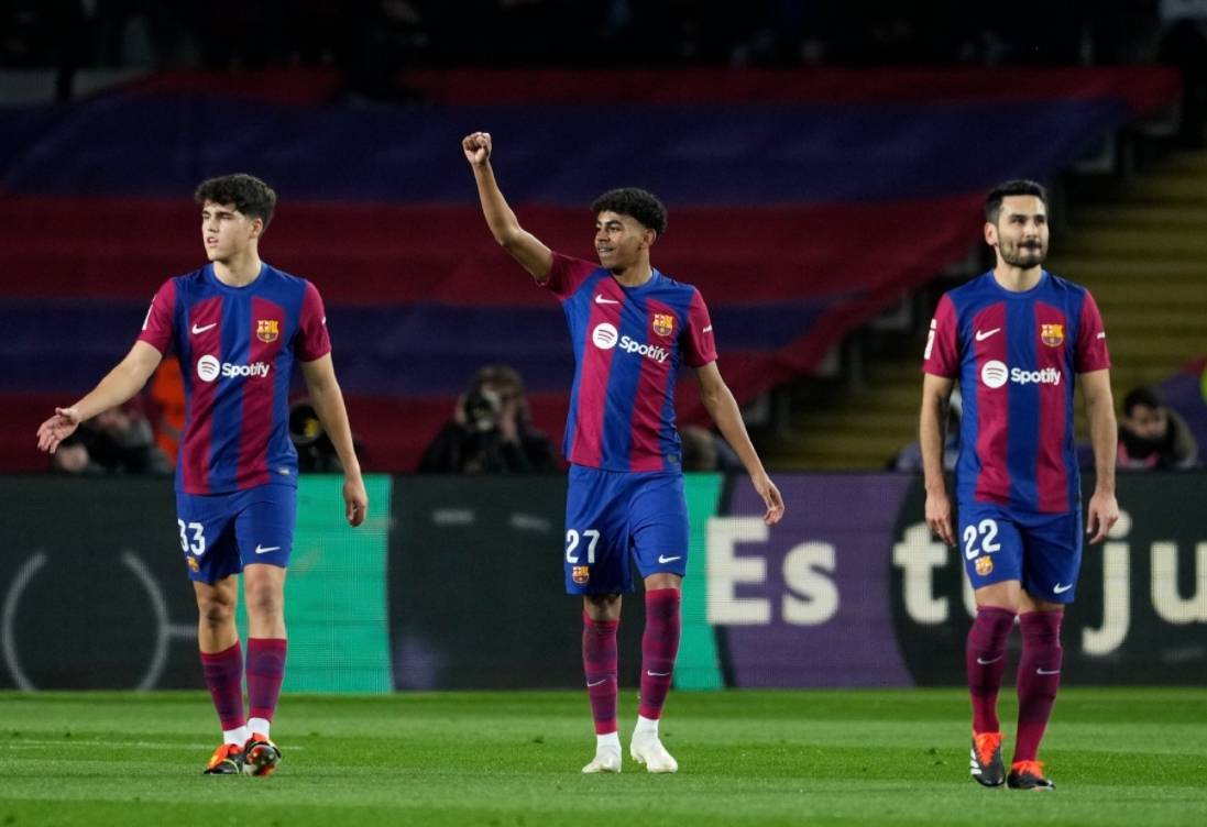 莱万多夫斯基新星败北表现突出,TES前途光明!观众掌声雷动 莱万多夫斯基新星败北表现突出,TES前途光明!观众掌声雷动